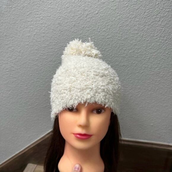 NWT Lemon Cozy & Warm Beige Knit Beanie Hat - Picture 1 of 4